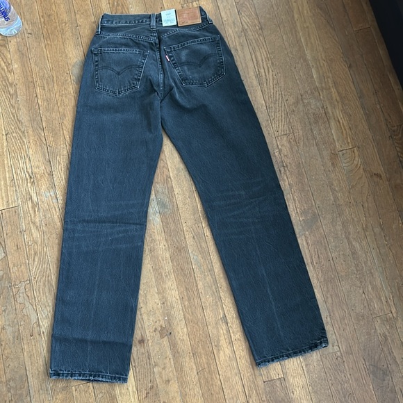 New! Levi's Black Straight Leg Jeans - Picture 3 of 5